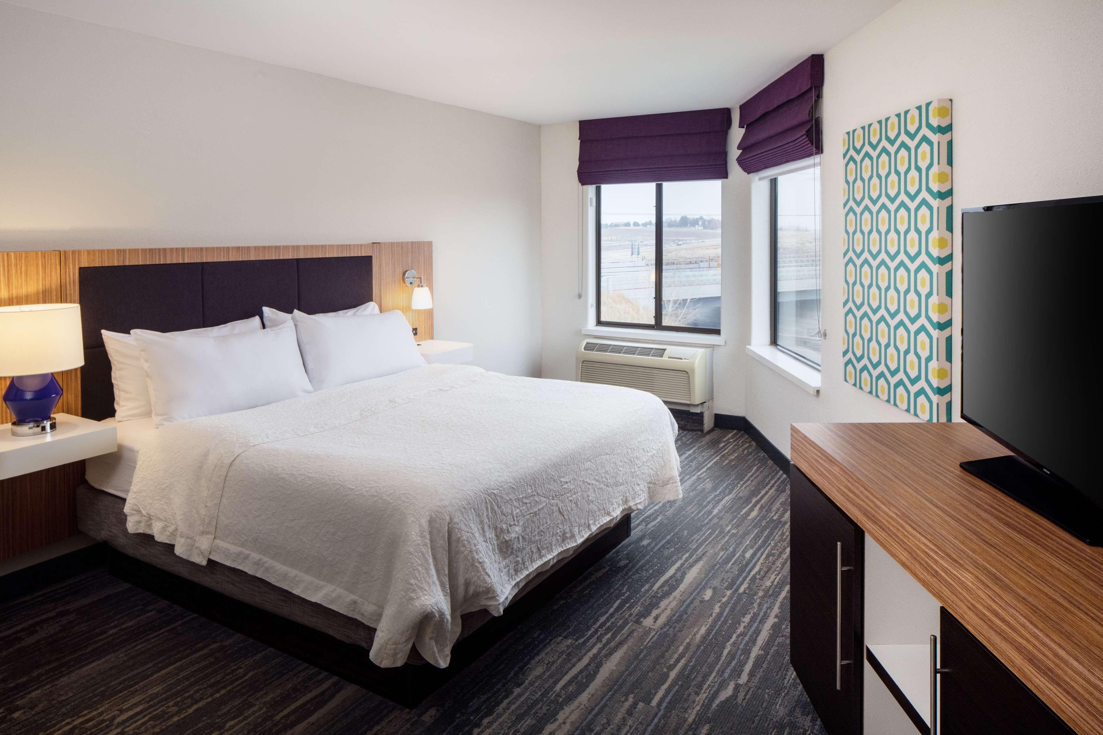 Hampton Inn & Suites Паркър Екстериор снимка