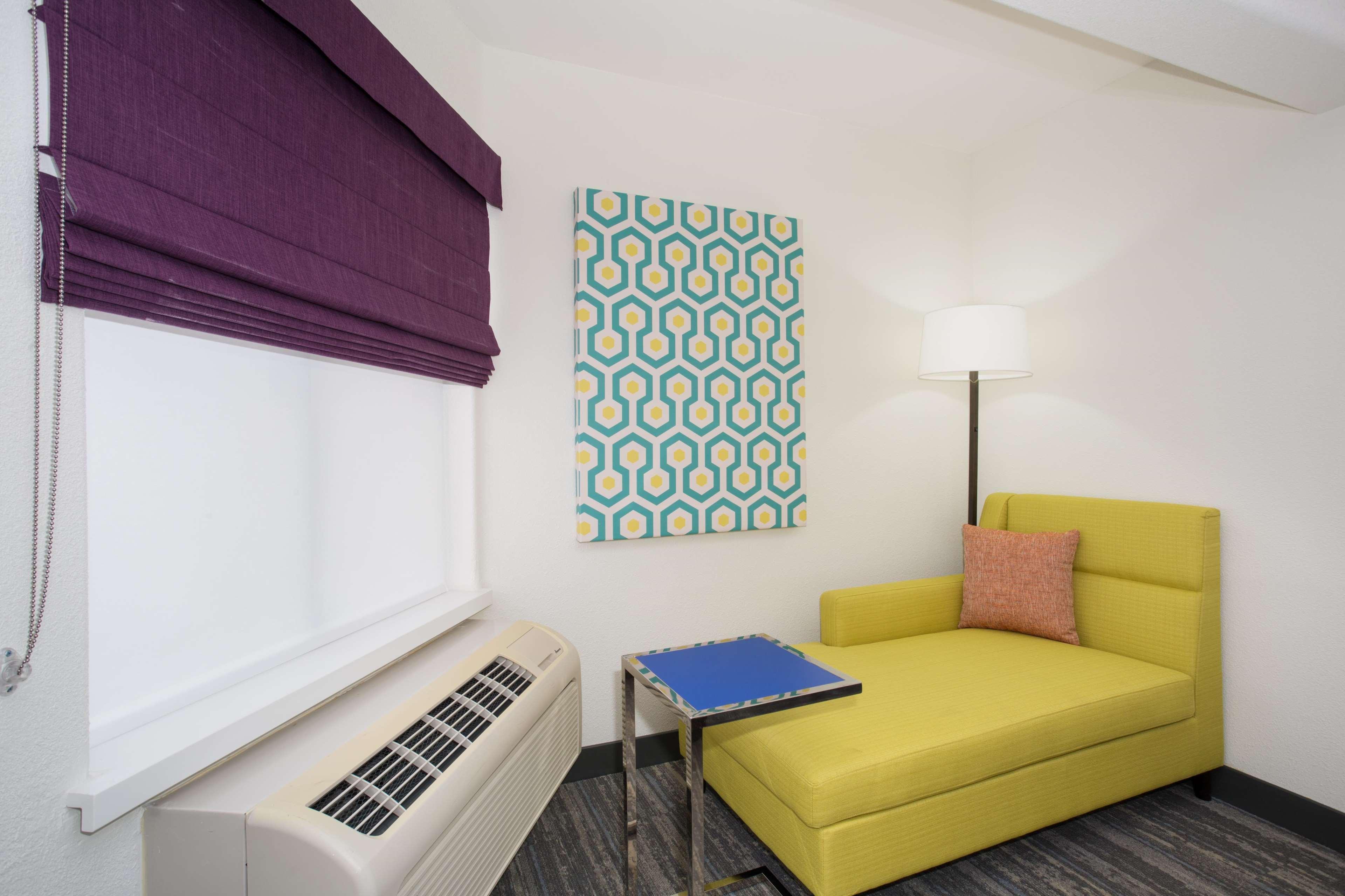 Hampton Inn & Suites Паркър Екстериор снимка