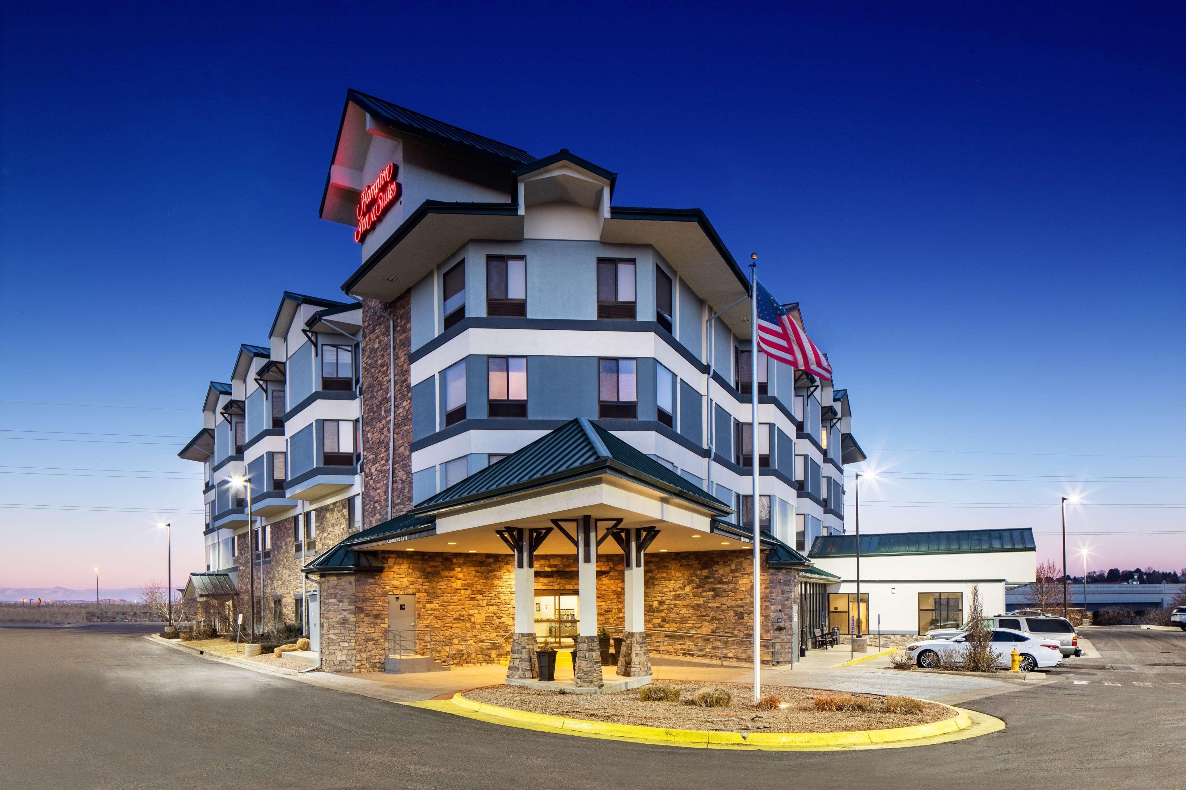 Hampton Inn & Suites Паркър Екстериор снимка