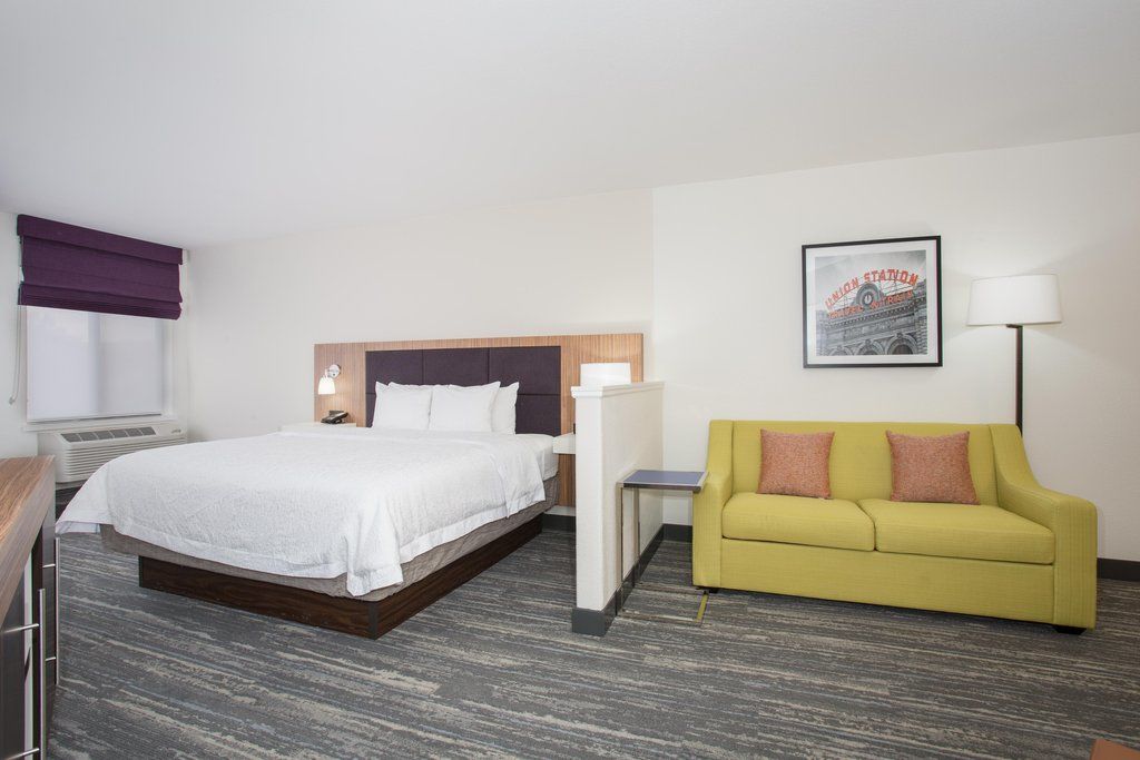 Hampton Inn & Suites Паркър Екстериор снимка